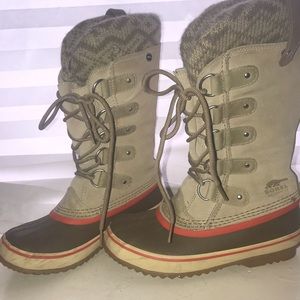 Sorel Waterproof means boots size 6